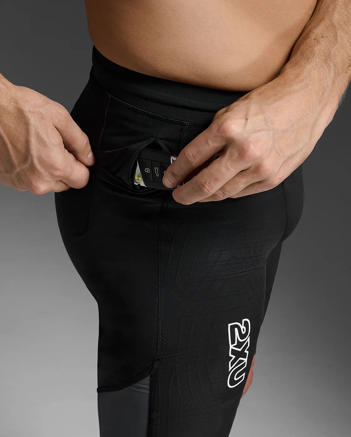 113553-2XU-Light-Speed-React-Compression-Shorts-BlackWhite-Reflective-Heren-afbeelding-6