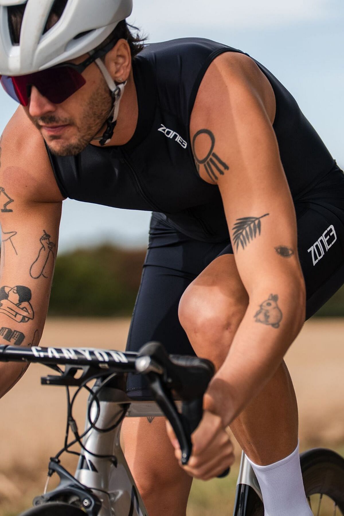 140052-Zone3-Activate-trisuit-mouwloos-heren-zwart-afbeelding-4