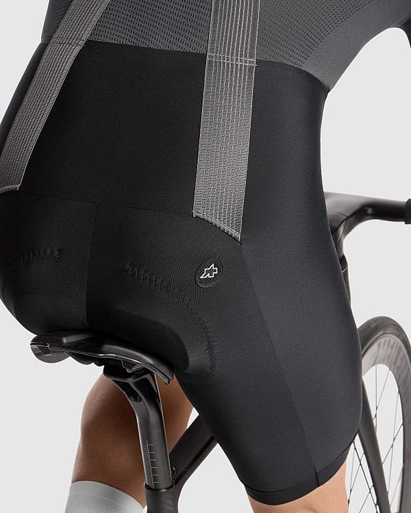 118622-Assos-Mille-GTS-spring-fall-bibshort-S11-zwart-heren-afbeelding-6