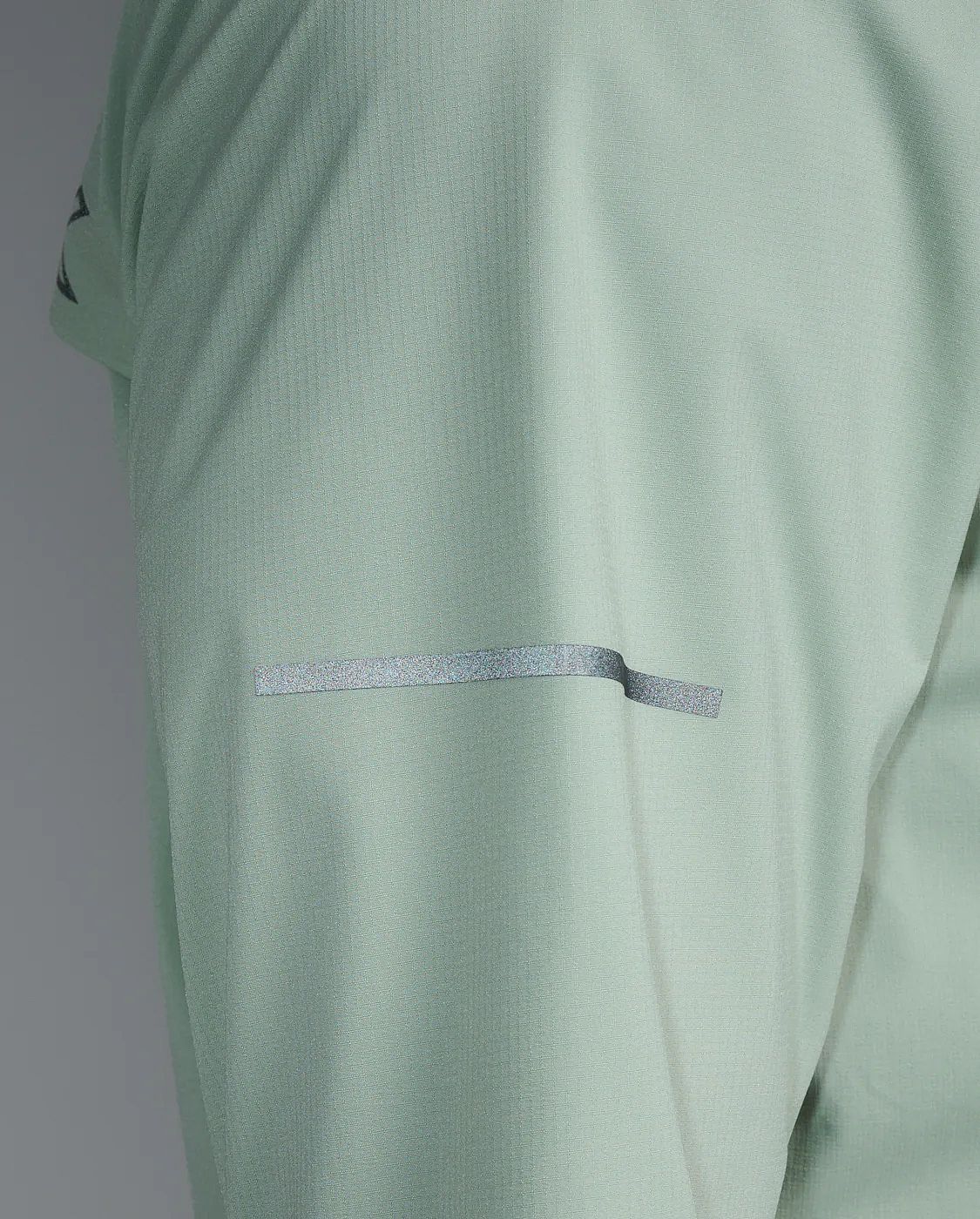 113592-2XU-Ignition-Shield-Jacket-EucalyptusBlack-Reflective-Heren-afbeelding-3