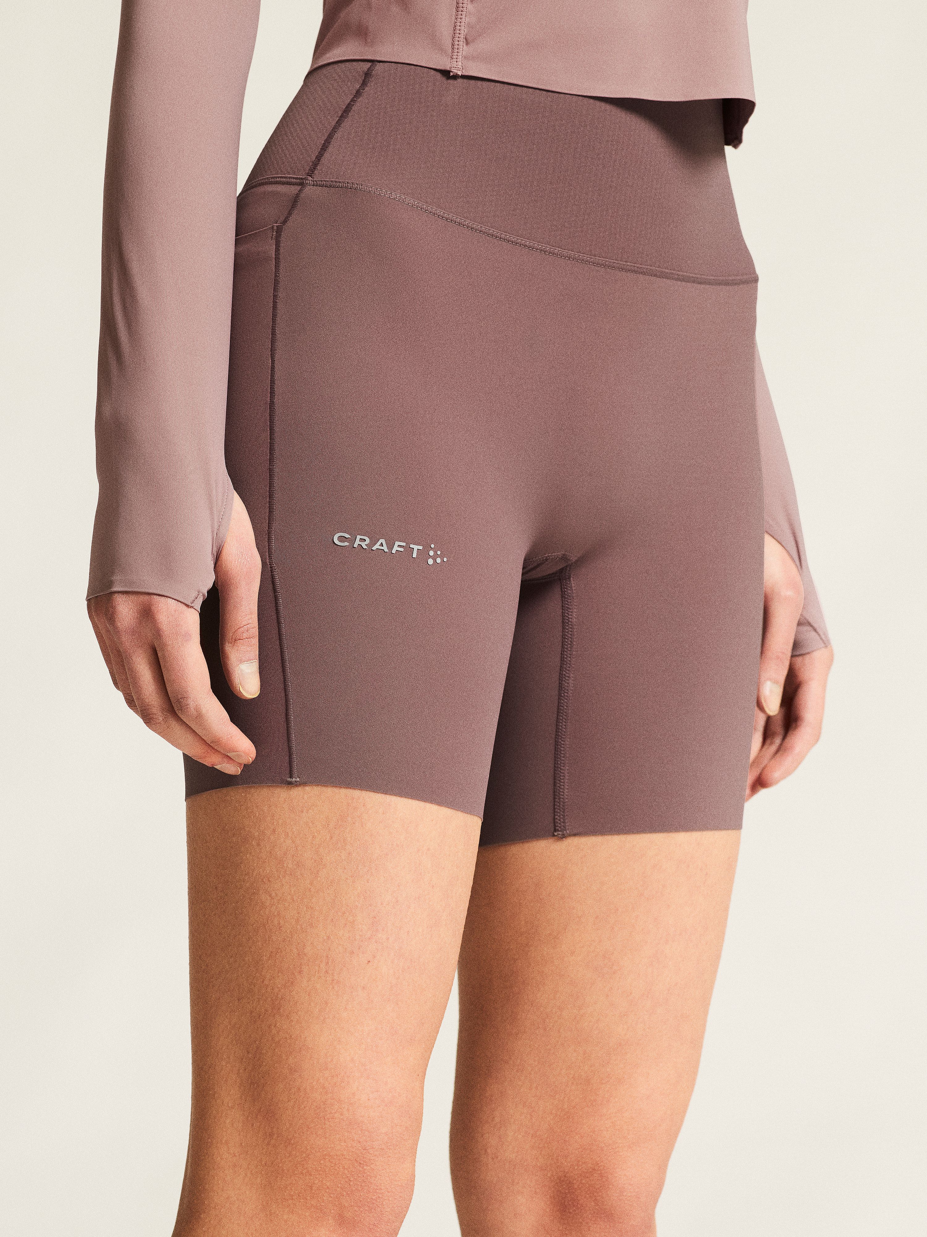 142678-Craft-hypervent-hardloopbroek-kort-dames-flint-afbeelding-7