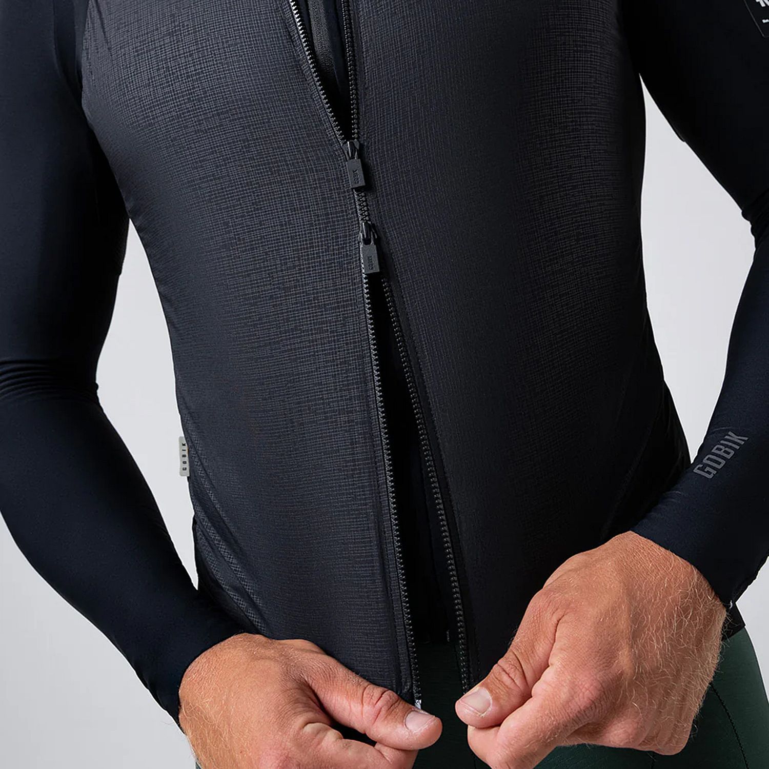 105966-Gobik-fietsvest-vector-2.0-crow-heren-afbeelding-5